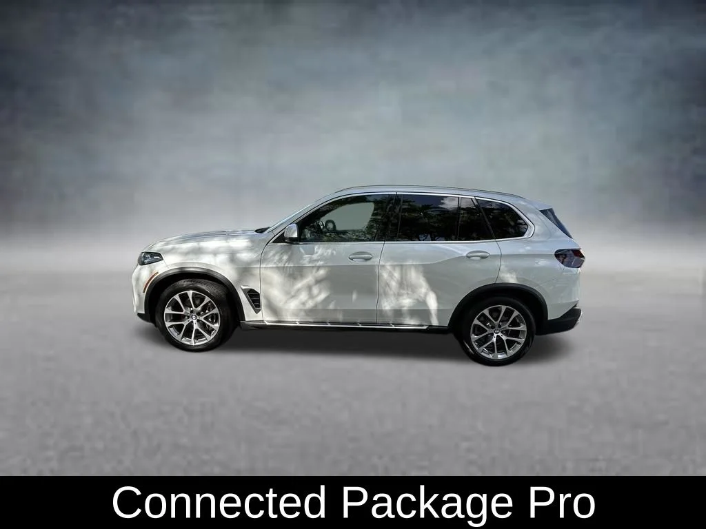Used 2025 White BMW xDrive40i image 4