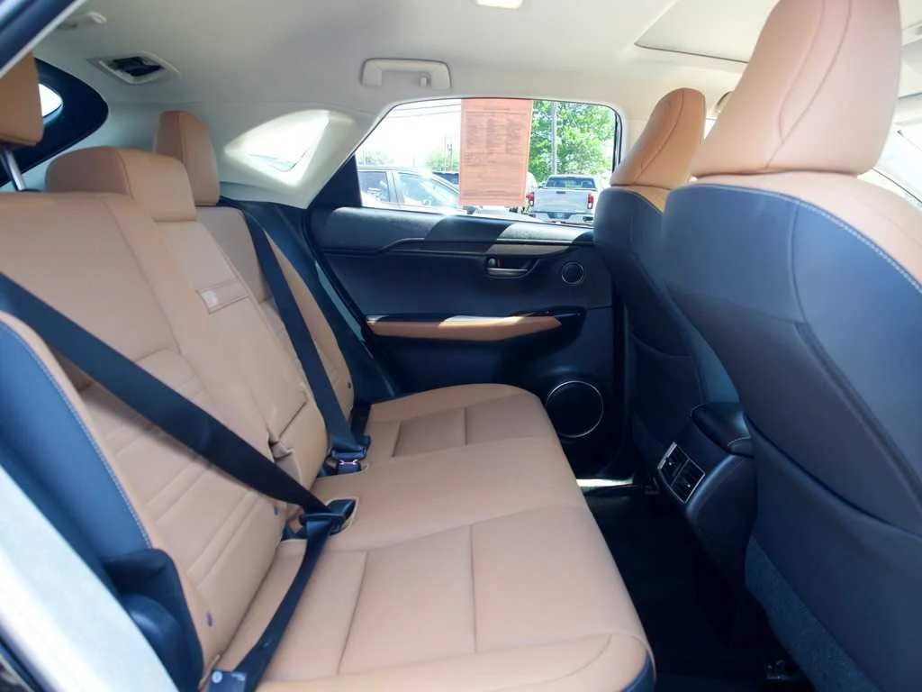 2021 Lexus NX 300 - Photo 30