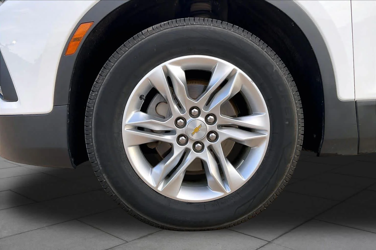 Used 2020 Summit White Chevrolet LT image 9