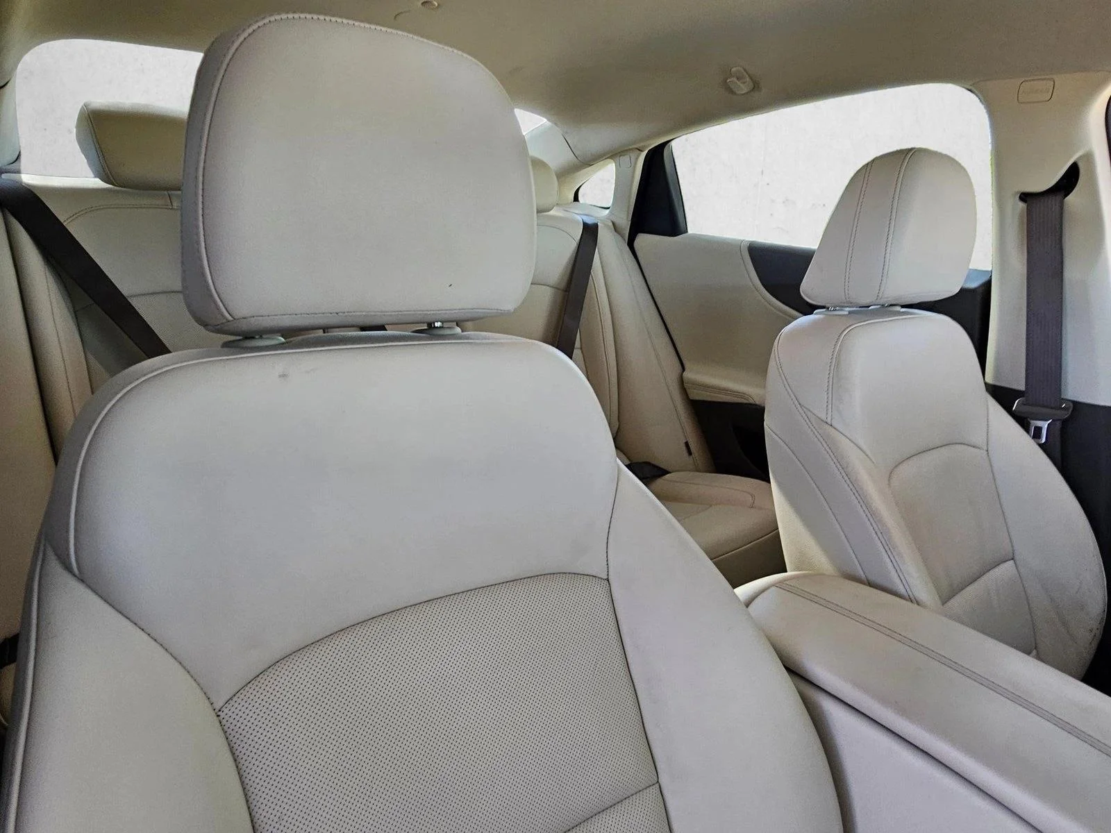 Used 2024 Lakeshore Blue Metallic Chevrolet LT image 19