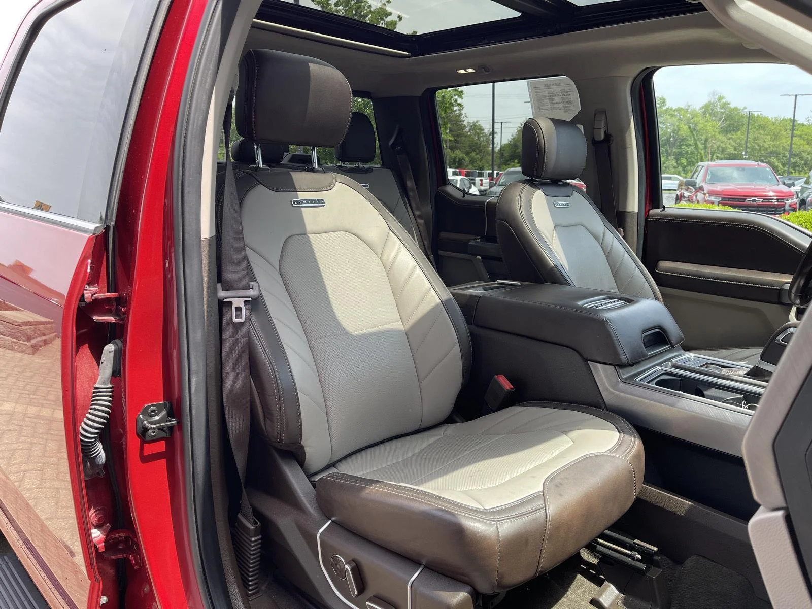 Used 2020 Rapid Red Metallic Tinted Clearcoat Ford Limited image 38