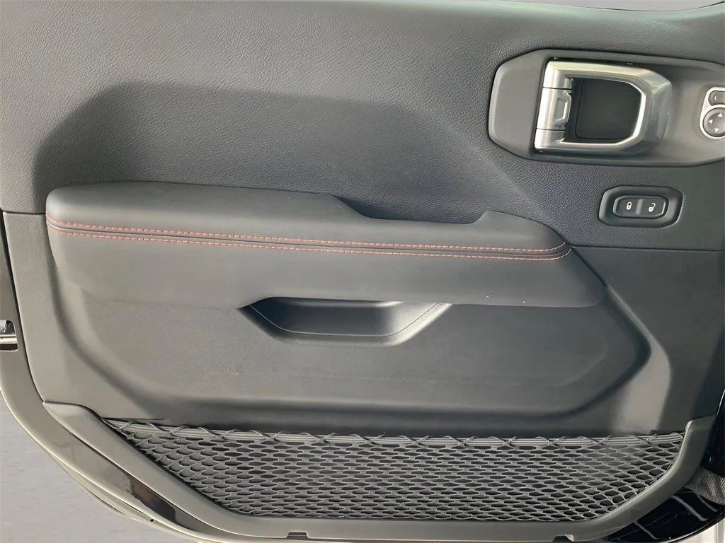 2025 Jeep Wrangler 4-Door Rubicon - Photo 24