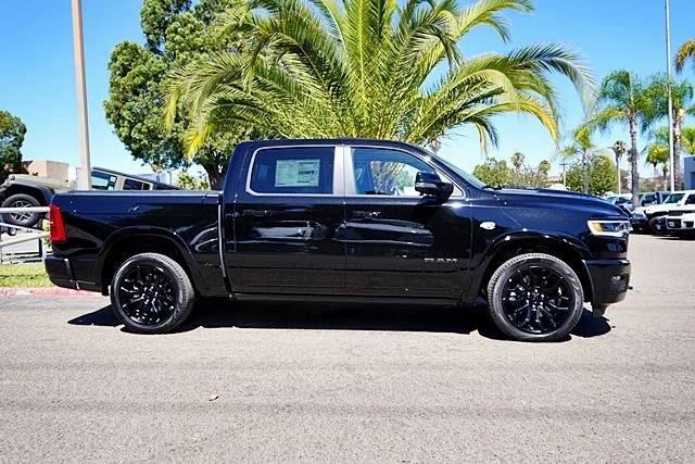 New 2026 Diamond Black Crystal Pearl-Coat Exterior Paint RAM Limited image 7