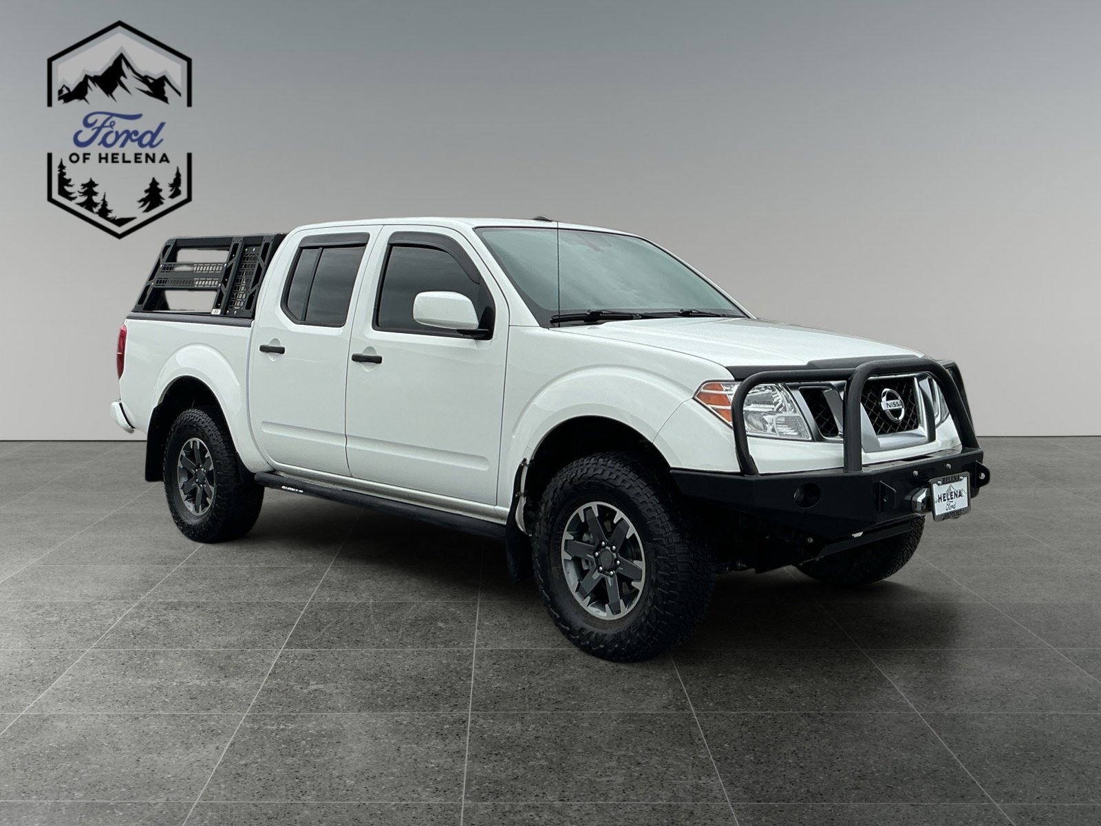 Used 2019 Glacier White Nissan PRO-4X image 7