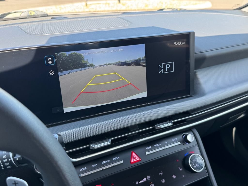 Used 2024 White Hyundai SEL image 33