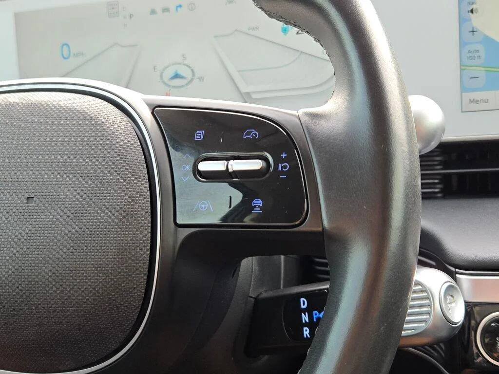 Used 2024 Digital Teal Hyundai SEL image 28