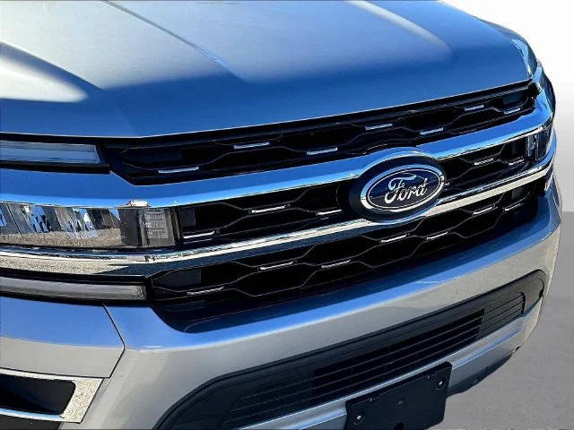 Used 2023 Silver Ford Limited image 36