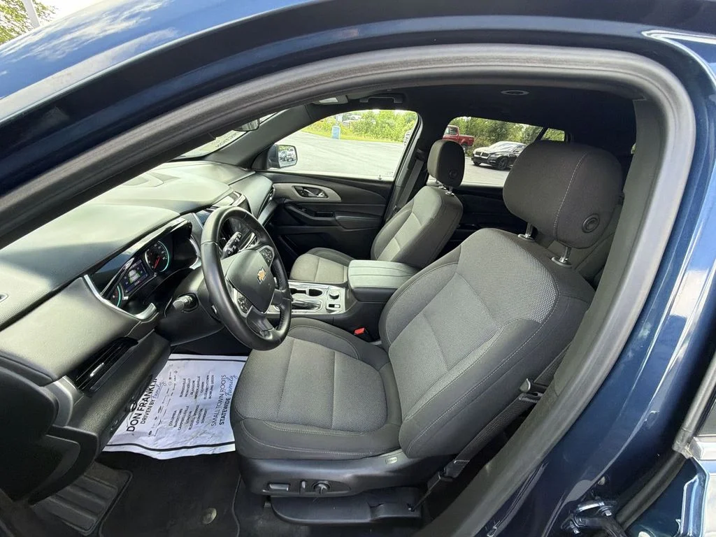 Used 2023 Blue Chevrolet LT image 10