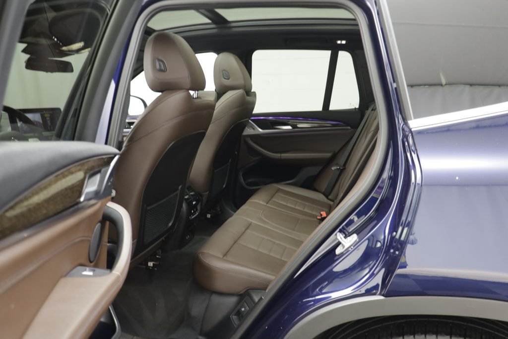 Used 2022 Tanzanite Blue II Metallic BMW xDrive30i image 13