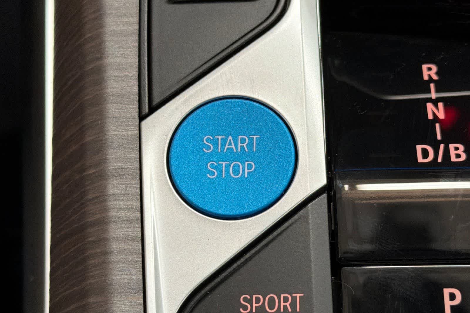 New 2026 Skyscraper Grey Metallic BMW eDrive40 image 22