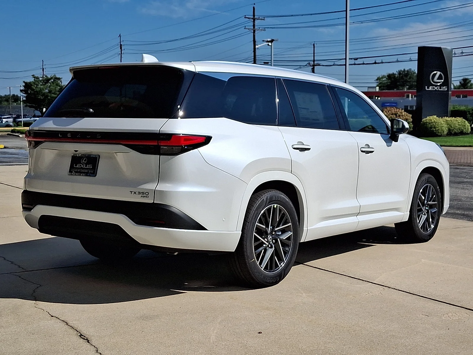 New 2026 Wind Chill Pearl Lexus  image 4