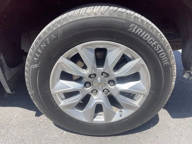 Used 2024 Red Chevrolet Custom image 17