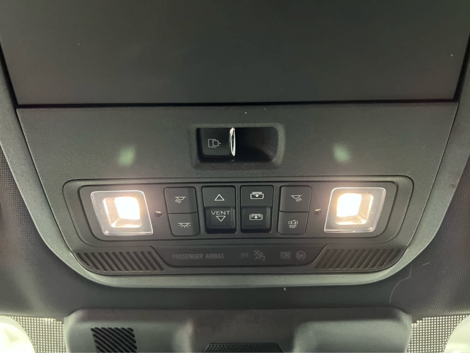 Used 2023 Avalanche Gray Ford XLT image 27