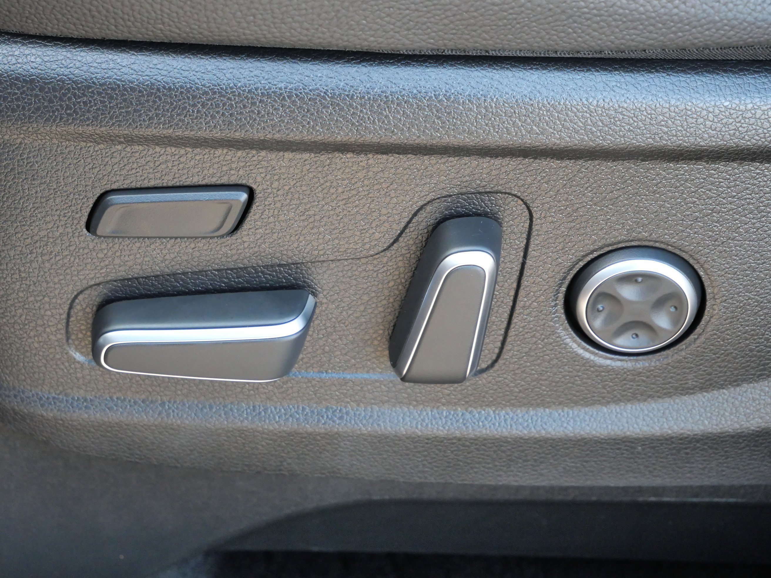 2024 Hyundai Palisade Limited - Photo 21