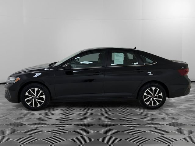 3VW5M7BU8RM004758