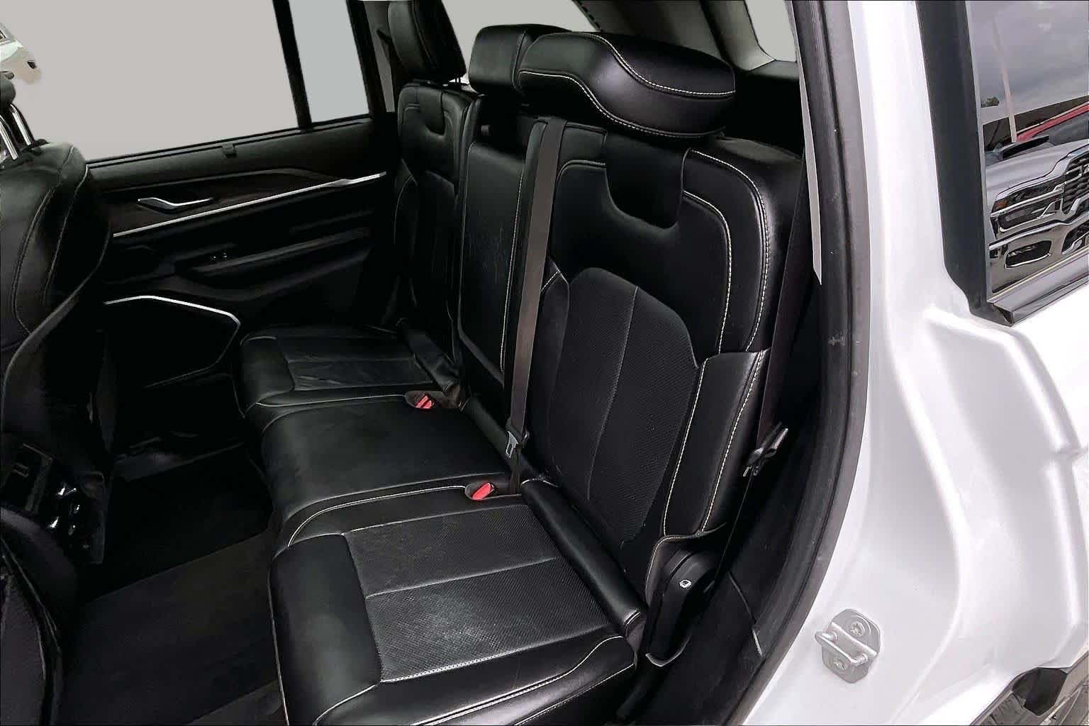 Used 2022 Bright White Clearcoat Jeep  image 19