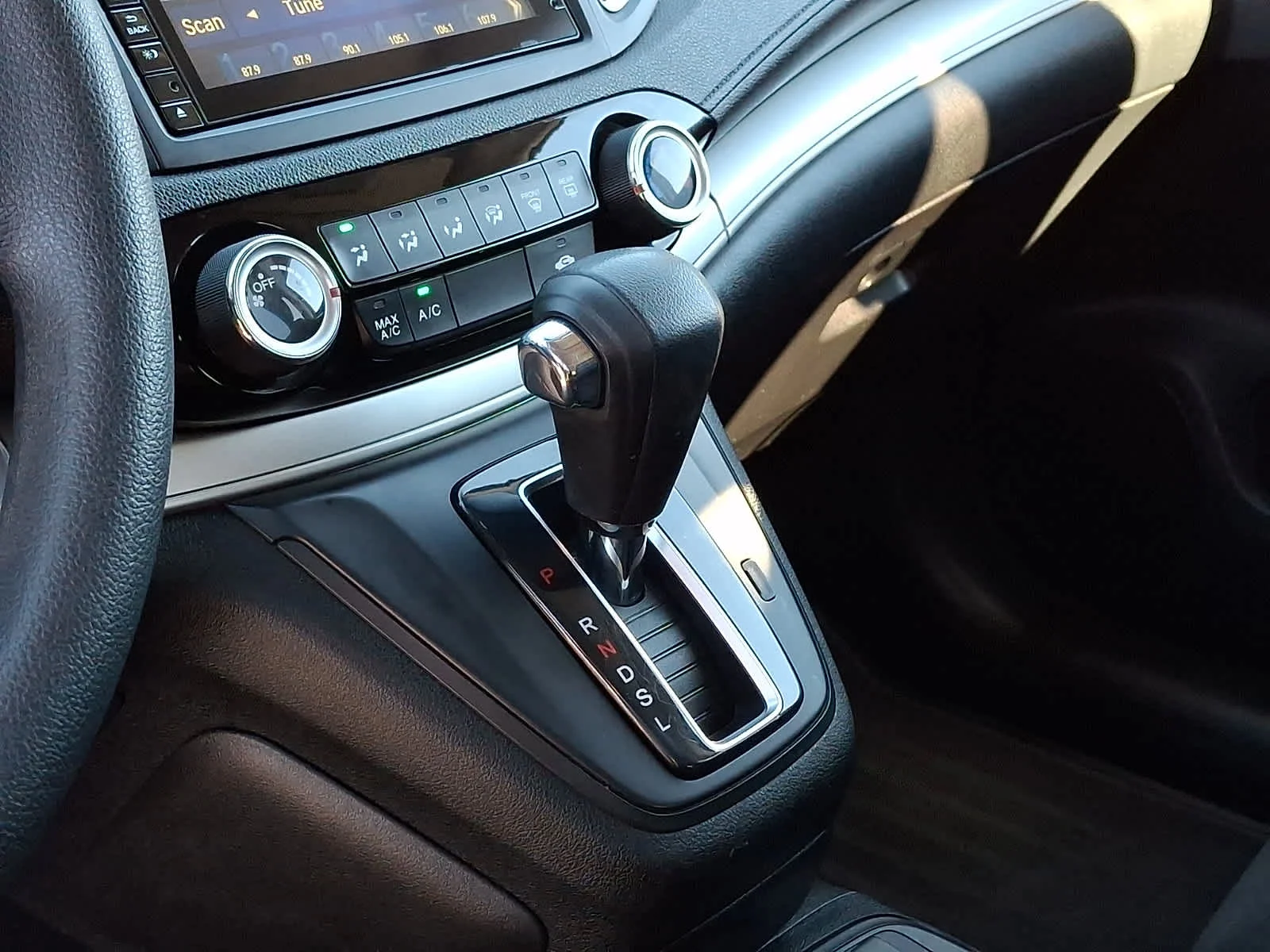 Used 2016  Honda EX image 17