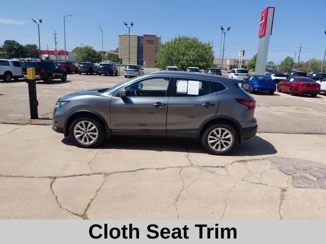 Used 2021 Gun Metallic Nissan SV image 8