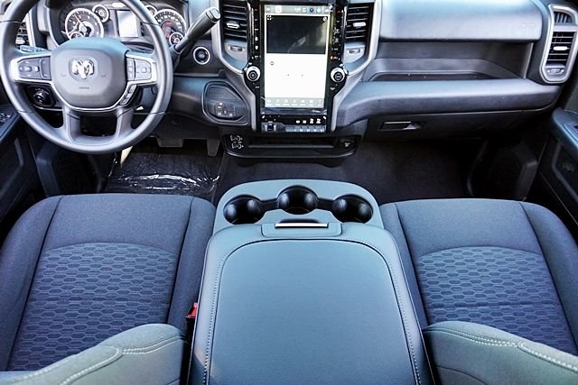 New 2026 Granite Crystal Metallic Clear-Coat Exterior Paint RAM Tradesman image 24