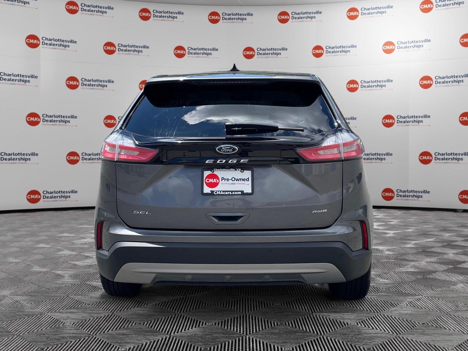 Used 2024 Carbonized Gray Ford SEL image 4