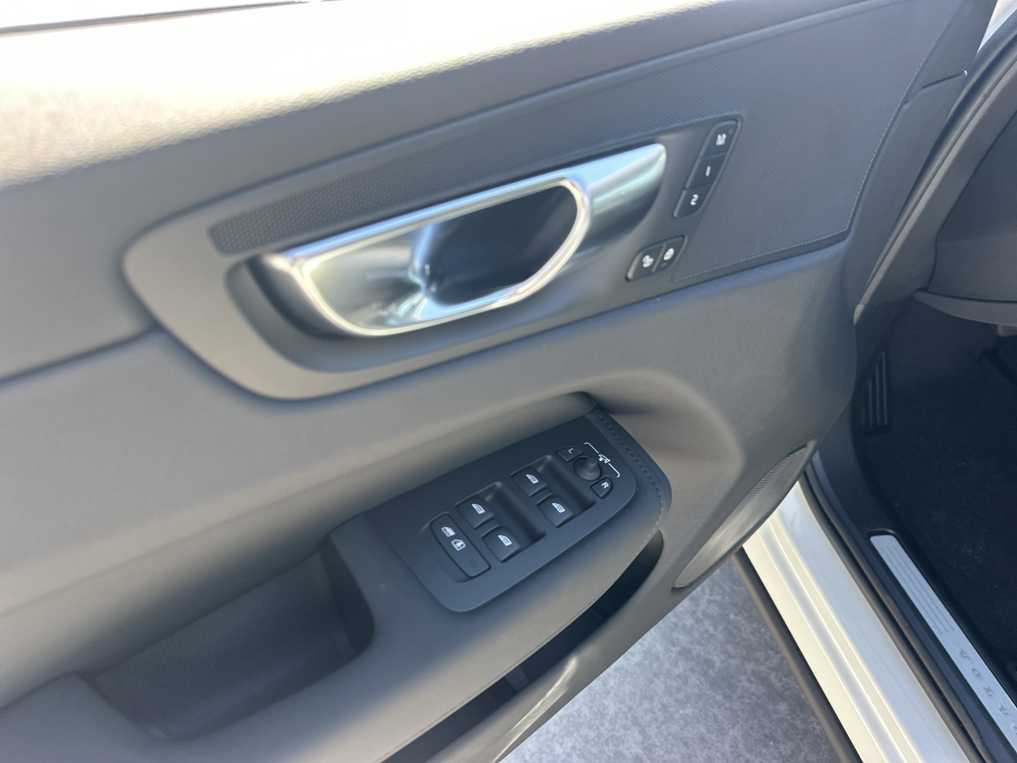 New 2026  Volvo Plus image 17