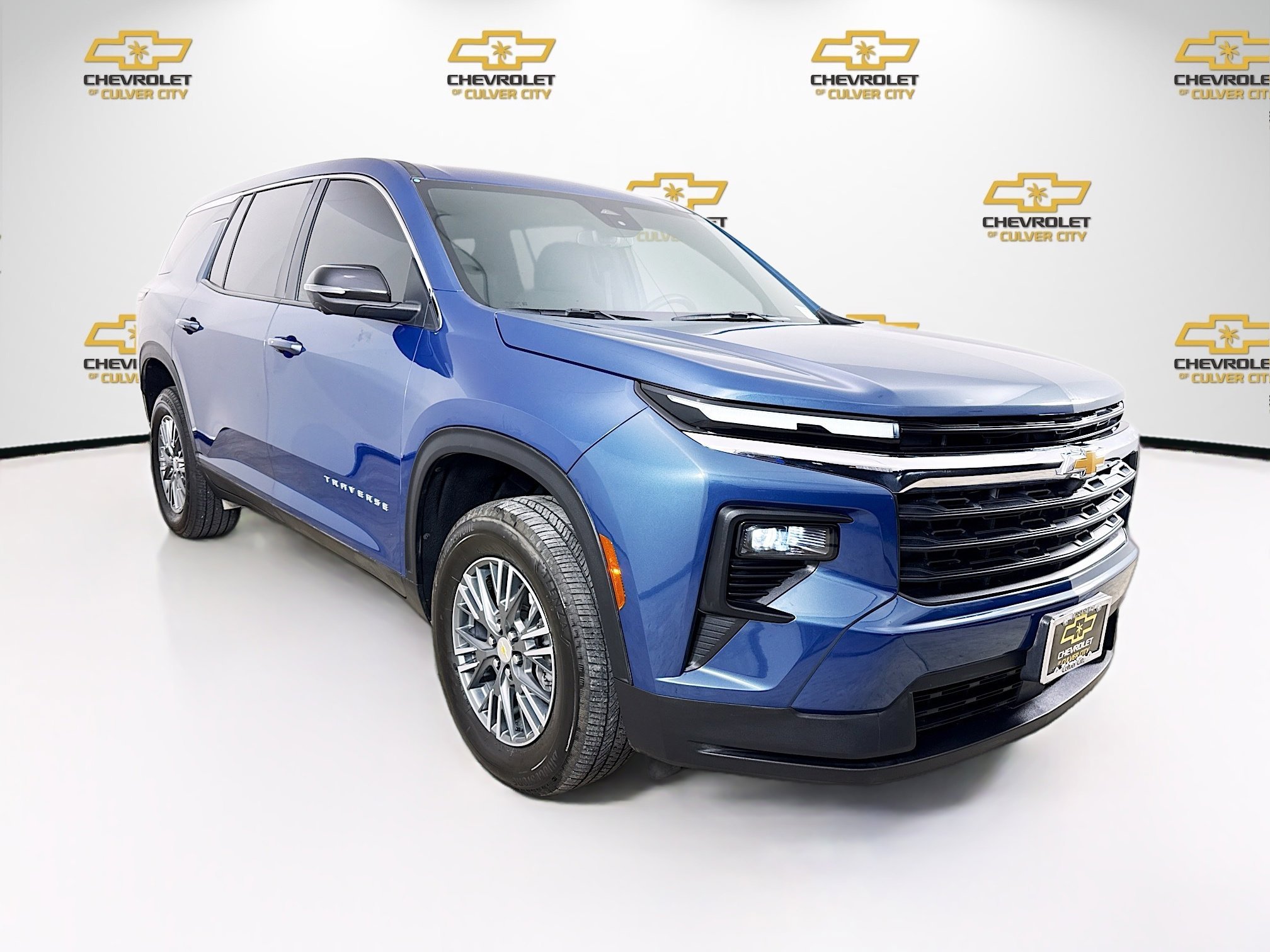 2024 Chevrolet Traverse FWD LS's photo
