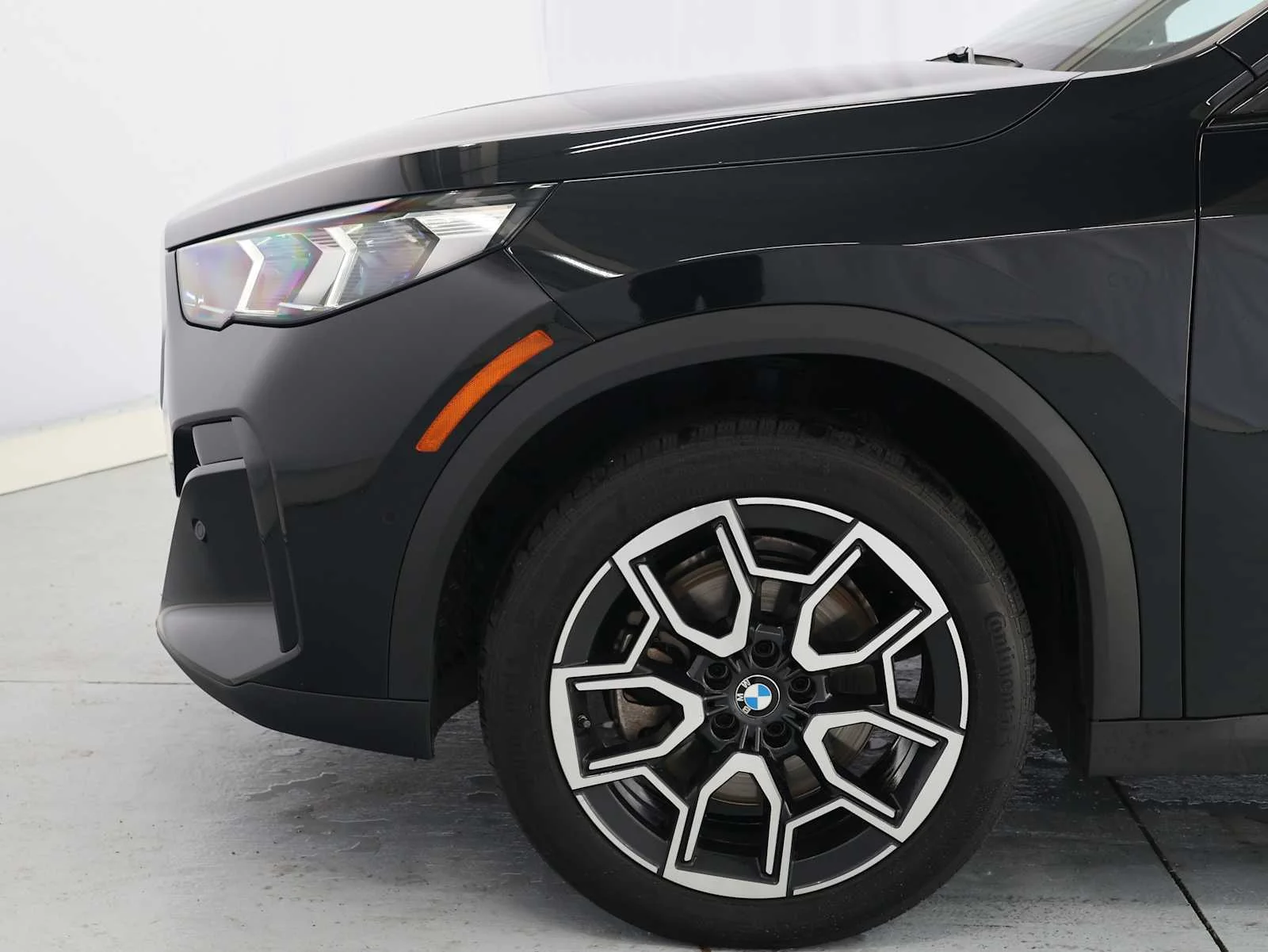 Certified Used 2025 Black Sapphire Metallic BMW xDrive28i image 9