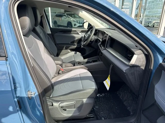 New 2026 Monterey Blue Pearl Volkswagen SE image 27