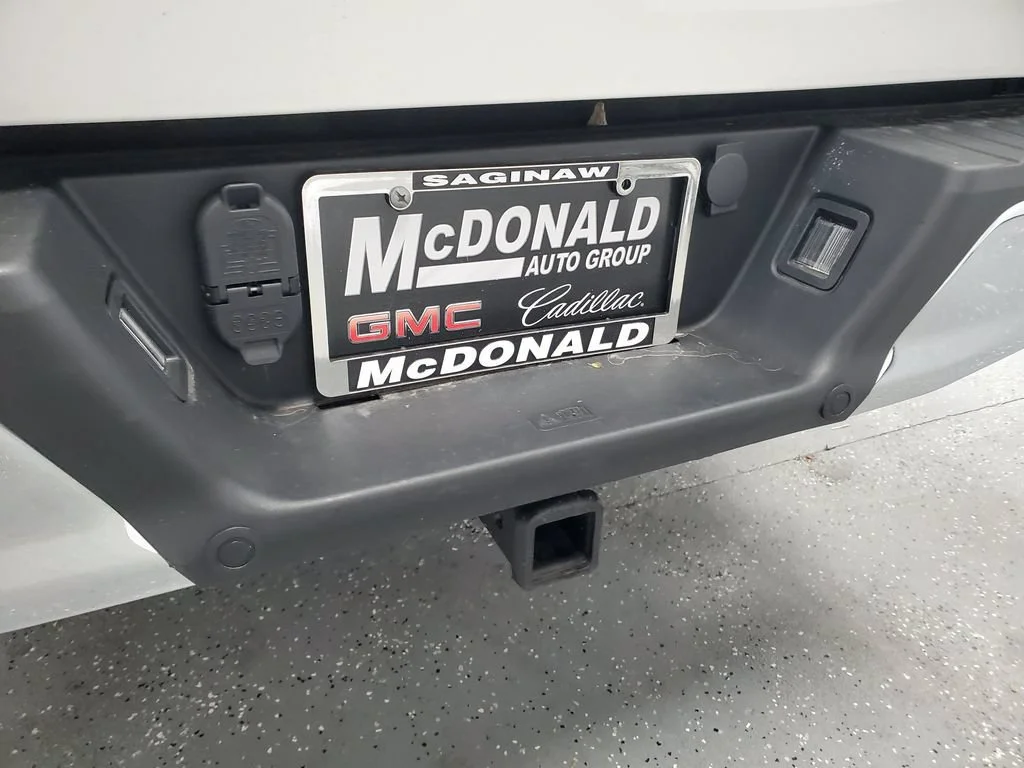 Used 2020 White Ford XL image 32