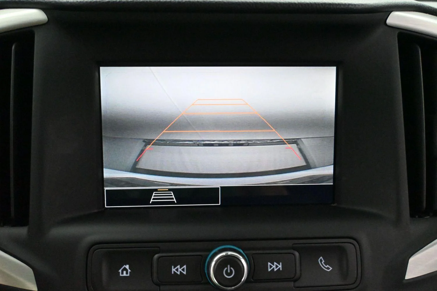 Used 2022 Summit White GMC SLE image 21