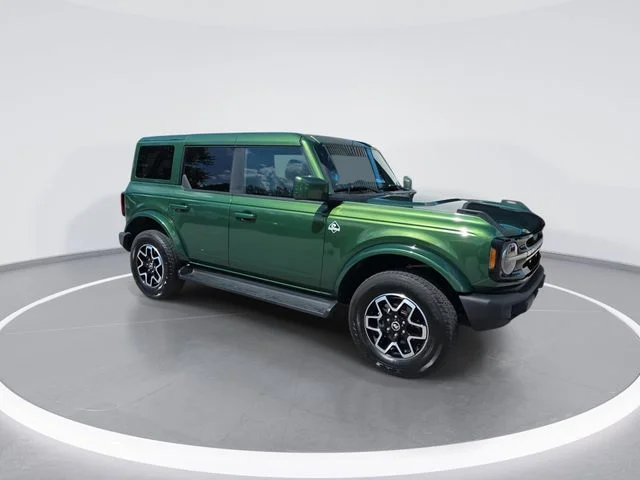 Used 2025 Green Ford Outer Banks image 2