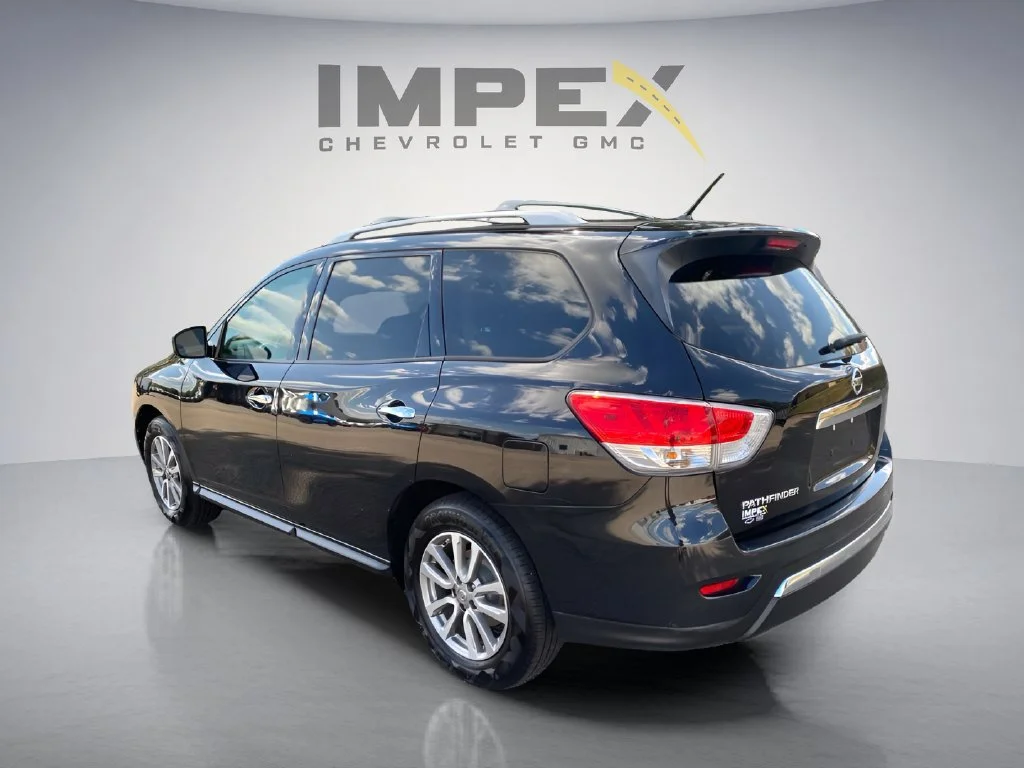 Used 2015 C Black Nissan S image 3