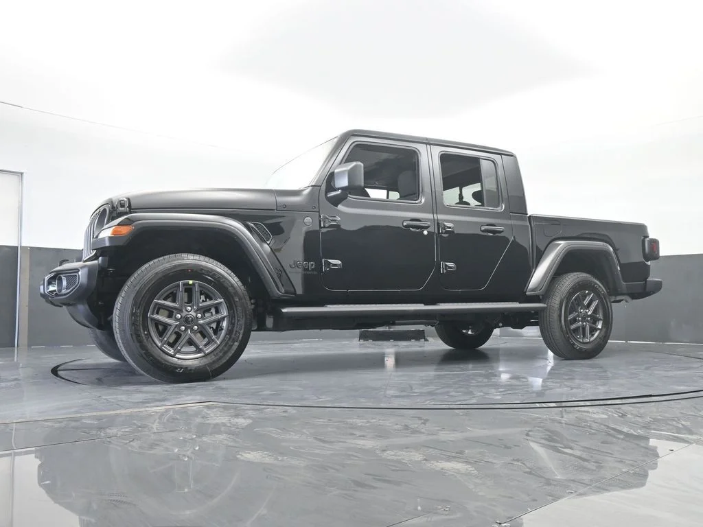 New 2026 Black Clear-Coat Exterior Paint Jeep Sport S image 48