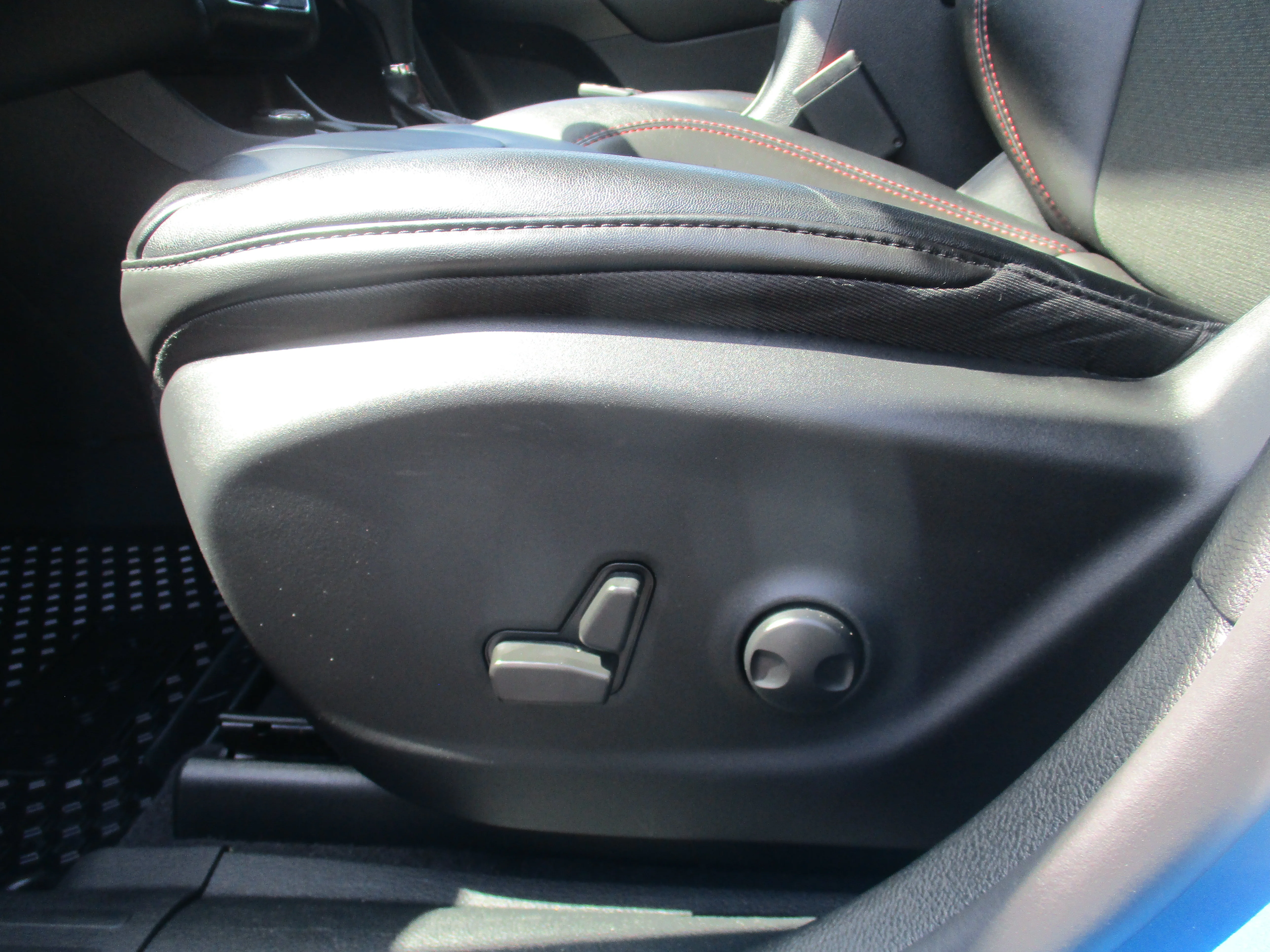 Used 2022 Hydro Blue Pearlcoat Jeep Trailhawk image 30