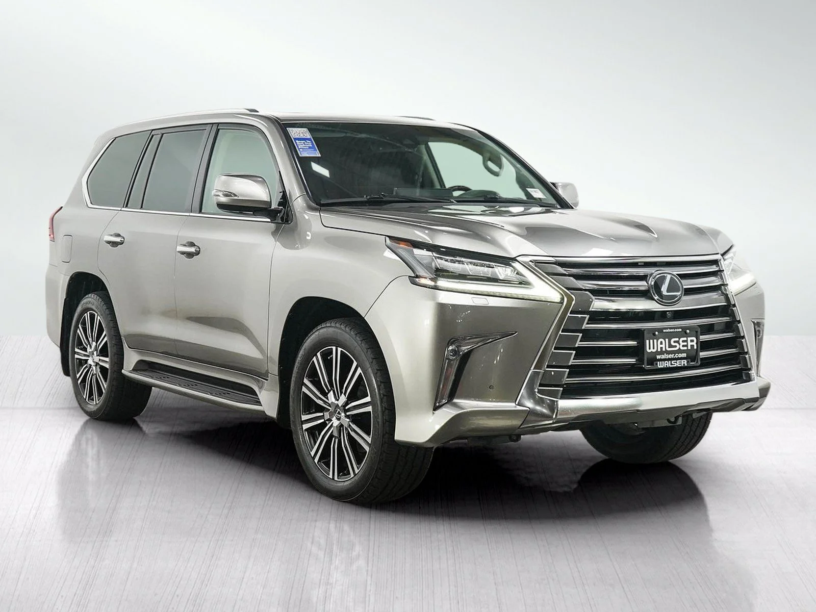 Used 2018 Silver Lexus 570 image 7