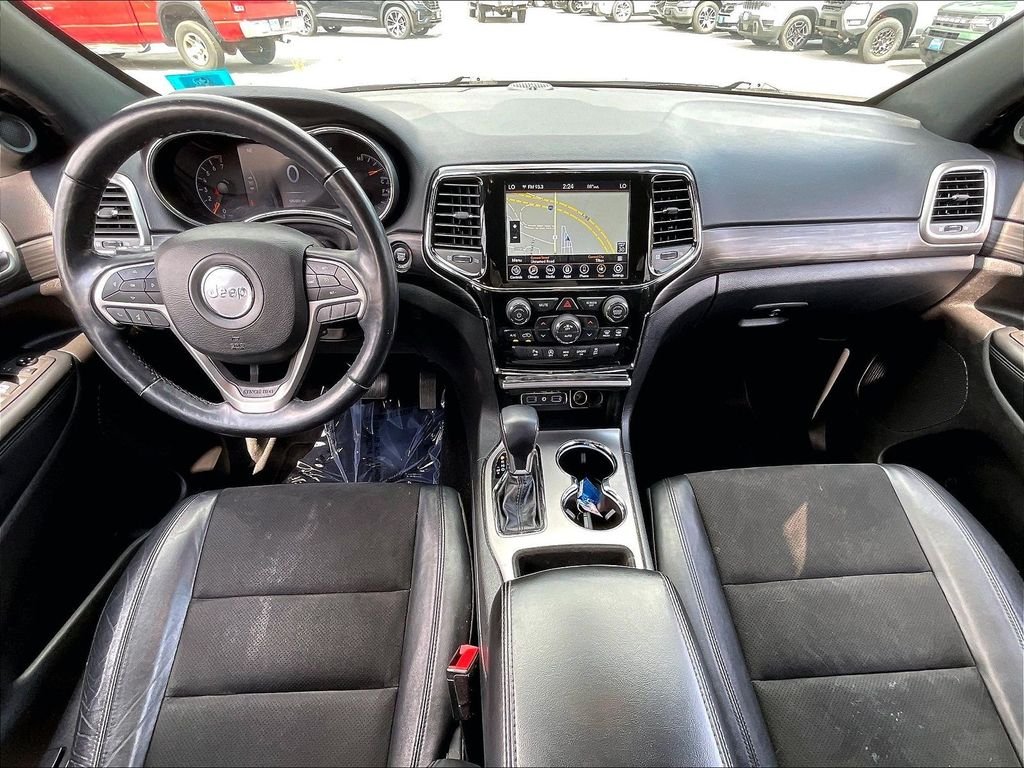 Used 2021 Sting-Gray Clearcoat Jeep Laredo X image 20