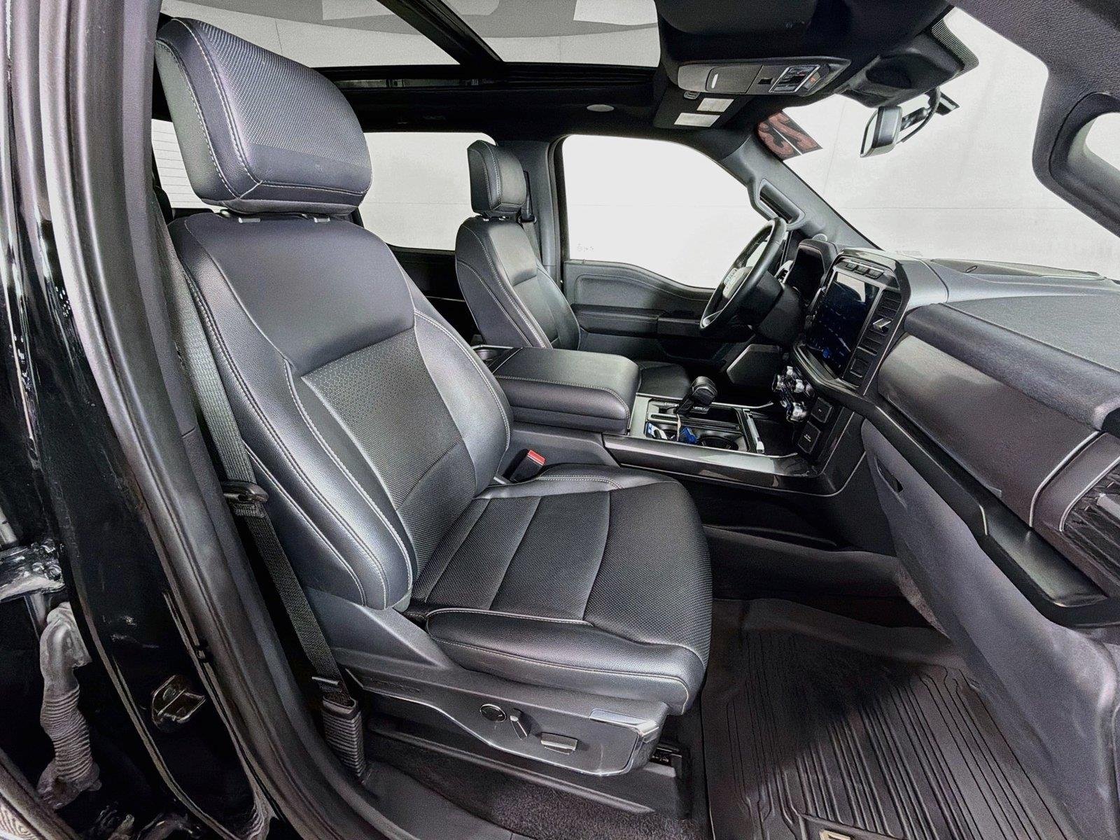 Used 2023 Agate Black Ford LARIAT image 30