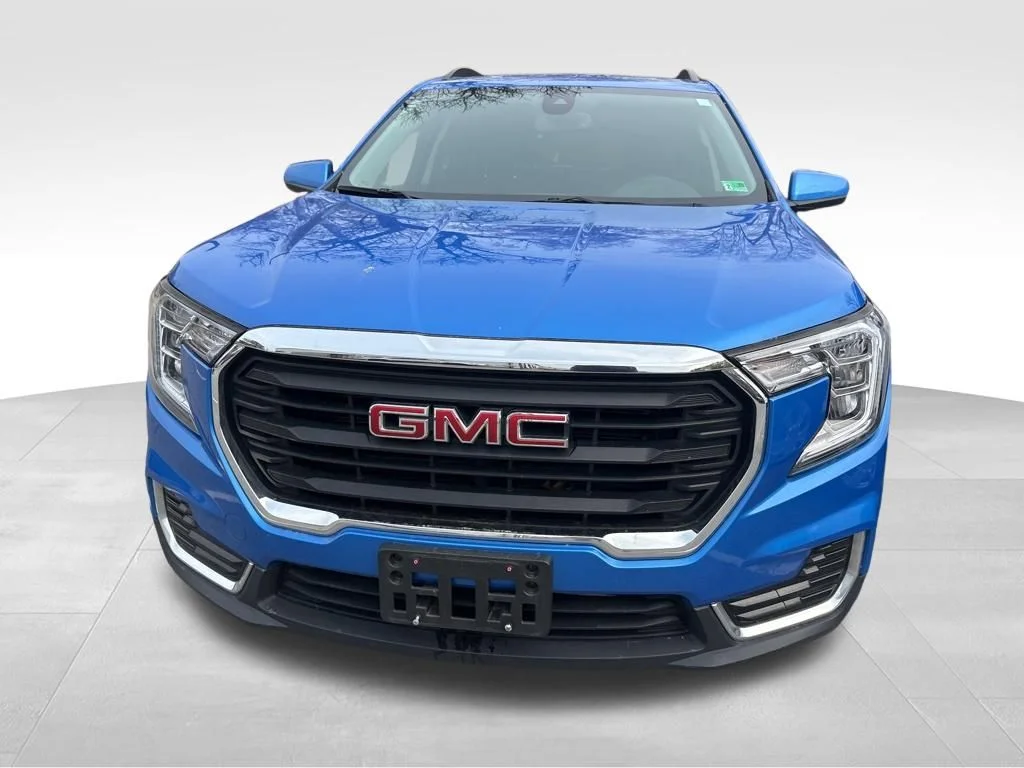 Used 2024 Blue GMC SLE image 5