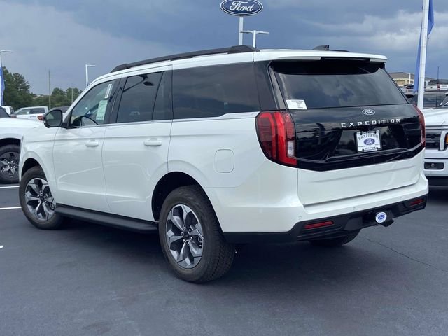 New 2027 Star White Metallic Tri-Coat Ford Active image 3