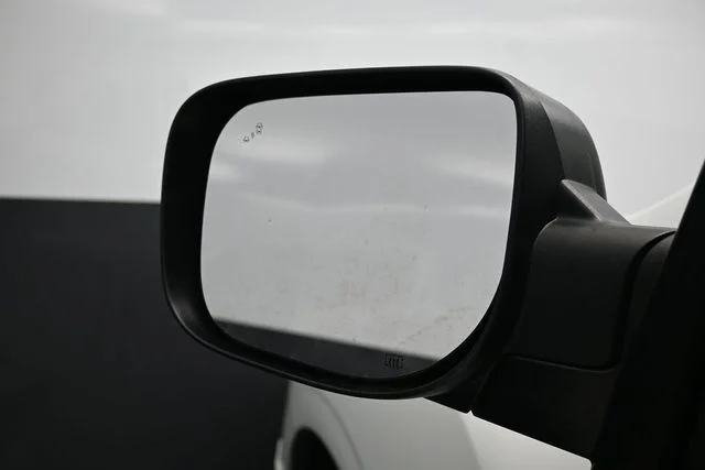 Used 2022 White Nissan SV image 4