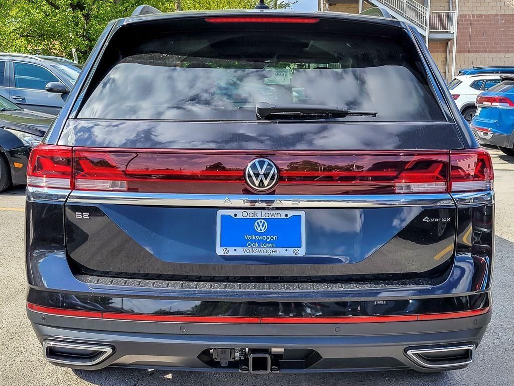 New 2026 Deep Black Pearl Volkswagen 2.0T SE w/Technology image 4