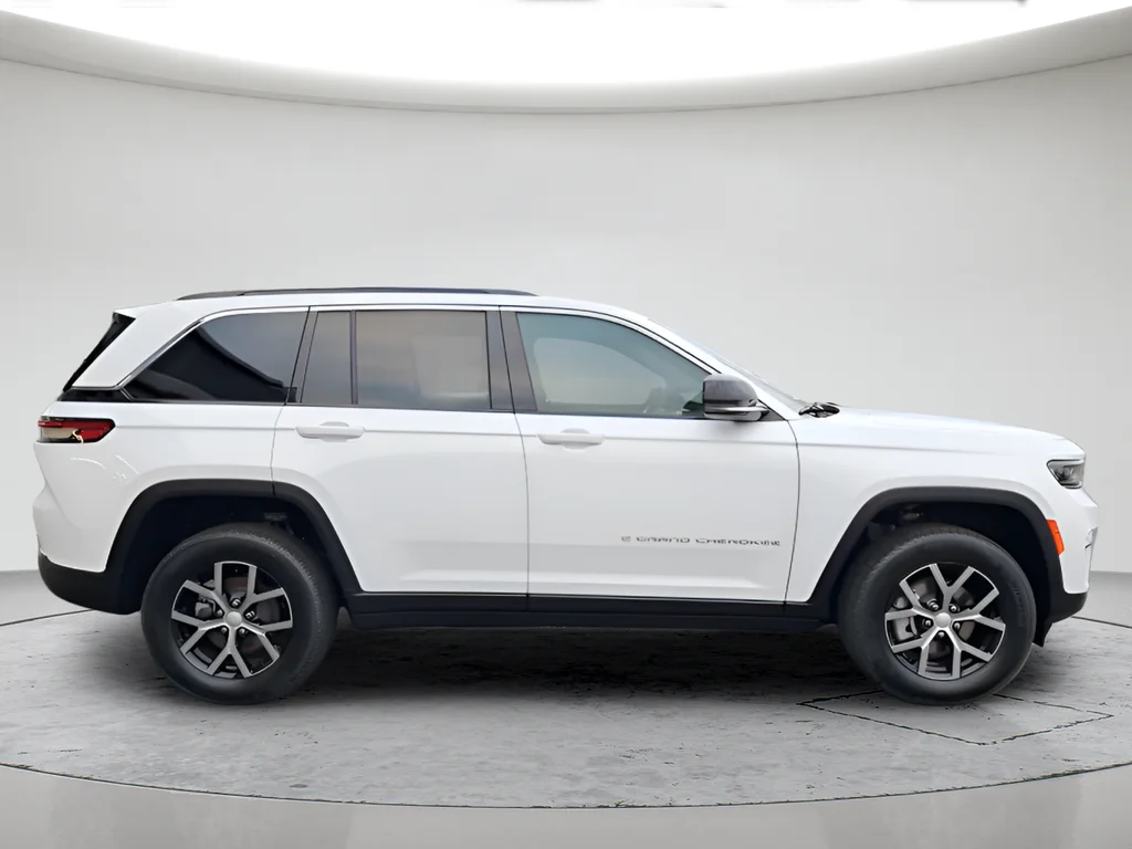 New 2025 Bright White Clear-Coat Exterior Paint Jeep Limited image 2