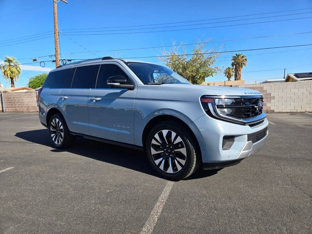 Used 2025 Glacier Gray Meta Ford Platinum image 1