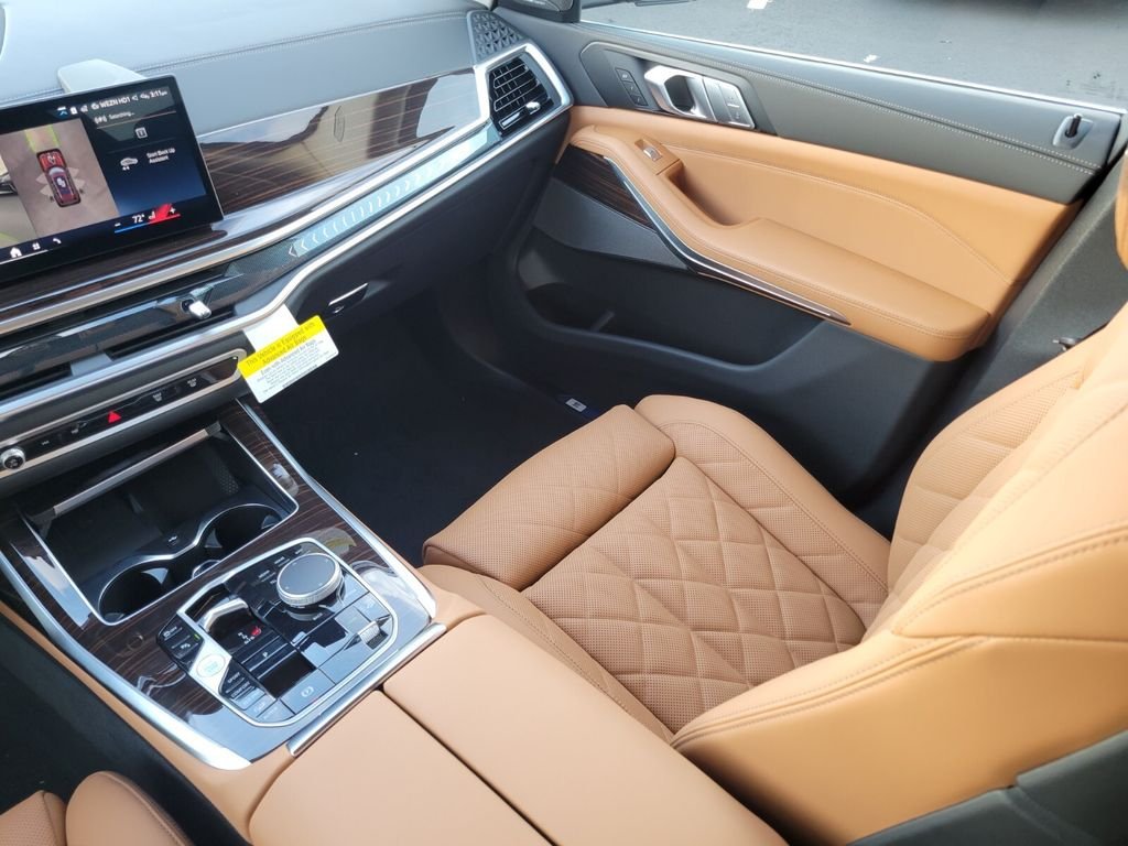 Used 2026 Red BMW xDrive40i image 16