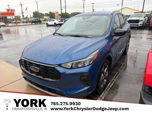 2023 Ford Escape ST-Line FWD's photo