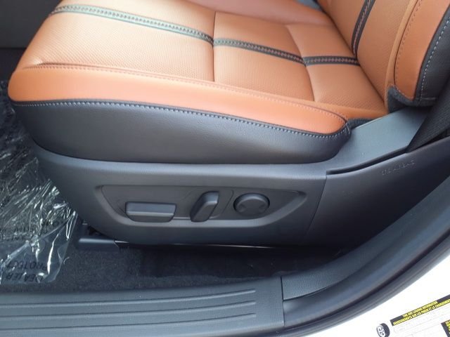 2025 Mazda CX-50 Premium - Photo 13