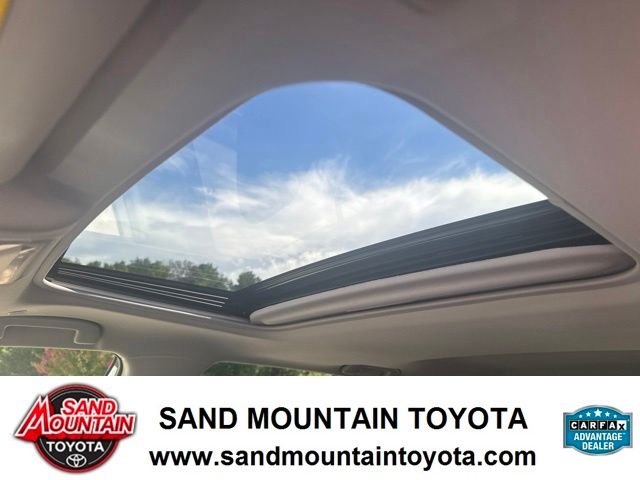 Used 2025 Silver Toyota XLE Premium image 17