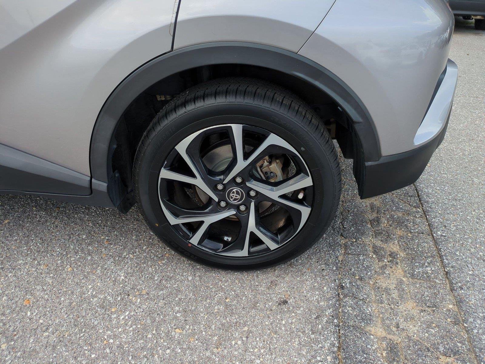 Used 2019 Silver Knockout Metallic Toyota XLE image 11