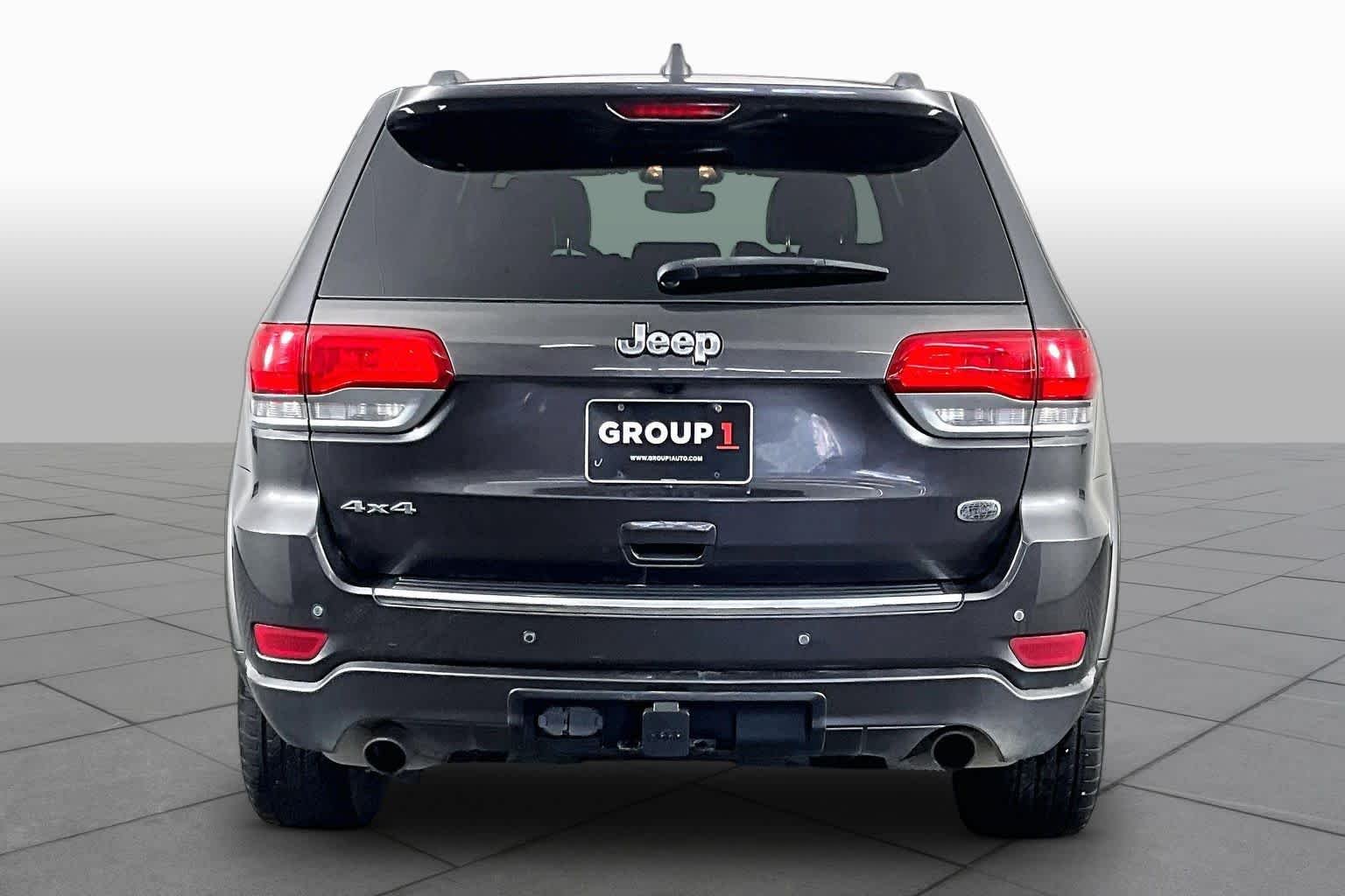 Used 2020 Granite Crystal Metallic Clearcoat Jeep Overland image 5