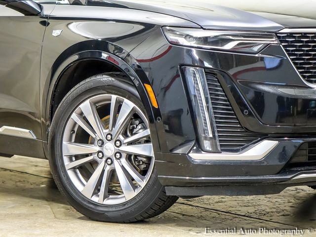 Used 2024 Stellar Black Metallic Cadillac Premium Luxury image 4